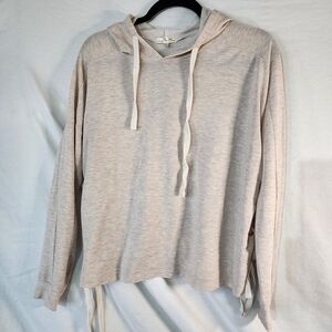 Nine Britton Soft Cream Garment